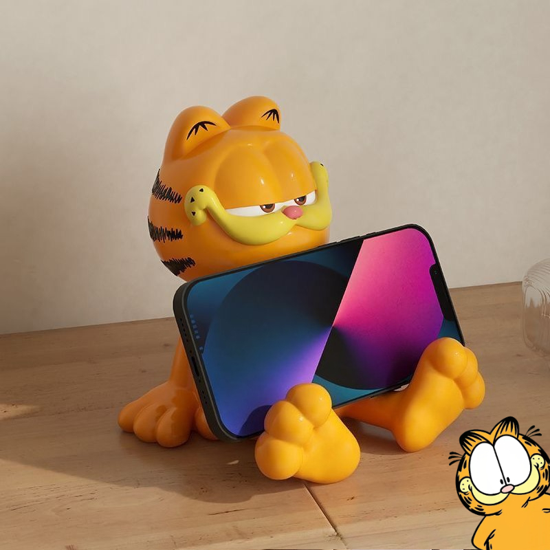 Desk Setup Home - Garfield anime cartoon cute doll plush