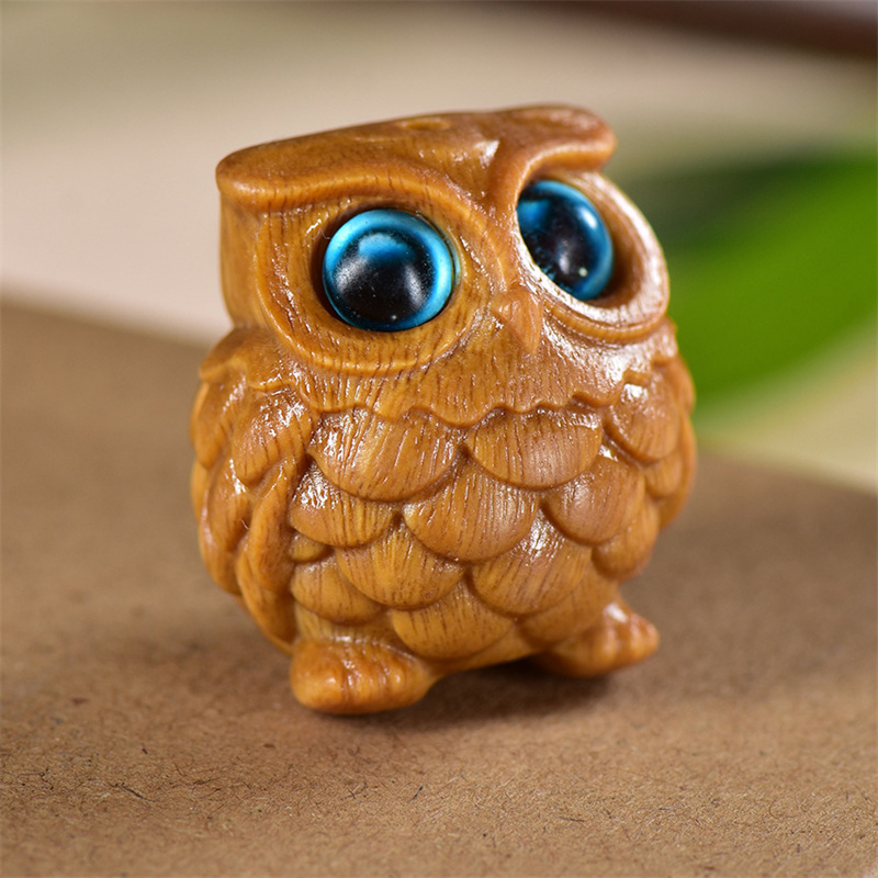 Mini Green Sandalwood Wood Car - Desk Setup Green recension och pris